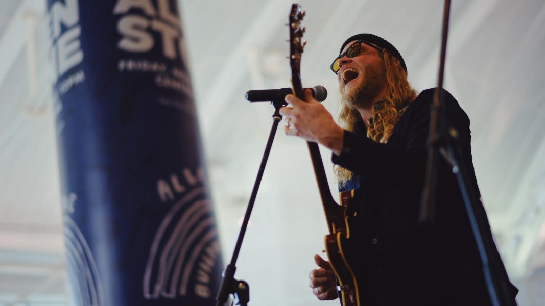 Allen Stone performs at SEA.