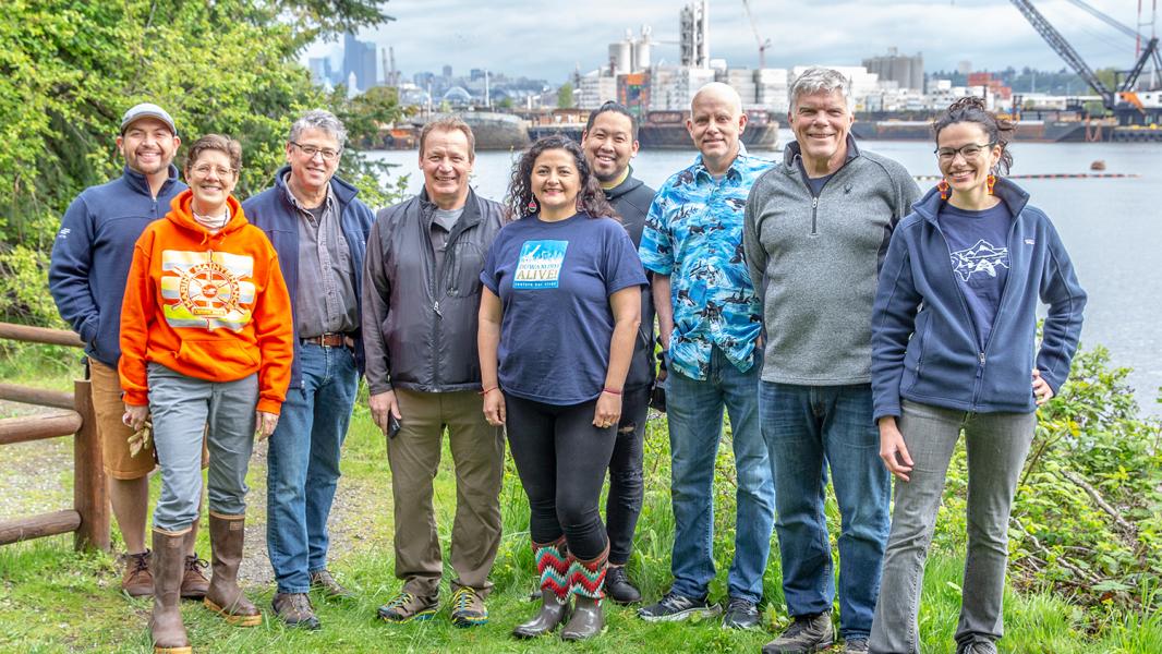 Port of Seattle staff, Executive Director Stephen P. Metruck, and Commissioner Felleman participate in the Duwamish Alive Event, April 2019