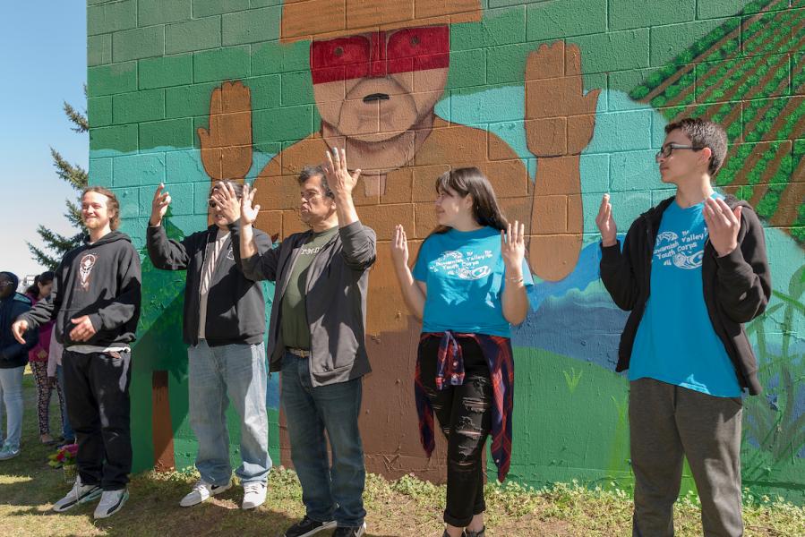 Duwamish mural participants 