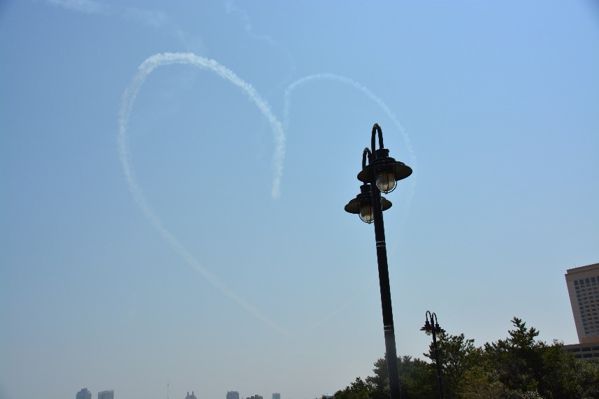 Skywritten heart